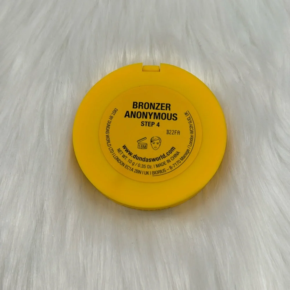 DUNDAS Beauty Bronzer Anonymous - Step 4 in Matte Mocha